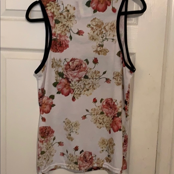 Tank top - Picture 2 of 3